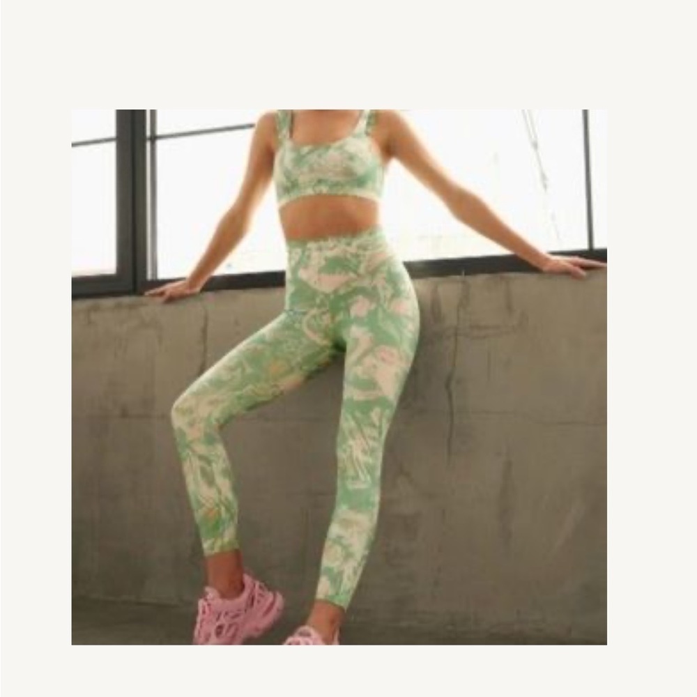 IVL Collective Light Green Pink Multi Color Marble Swirl Leggings Size 2